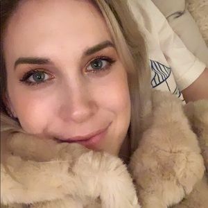 Meet your Posher, Crystal